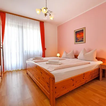 Apartments Jasmina Porec Esterno foto