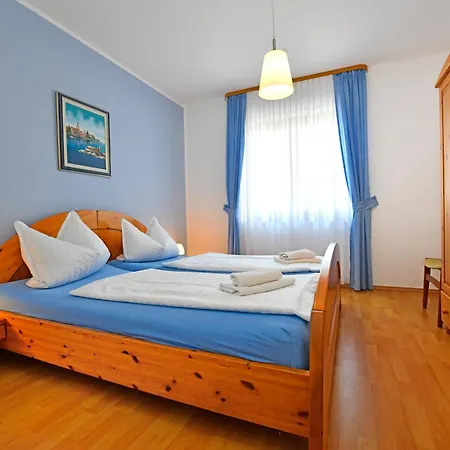 Apartments Jasmina Porec Esterno foto
