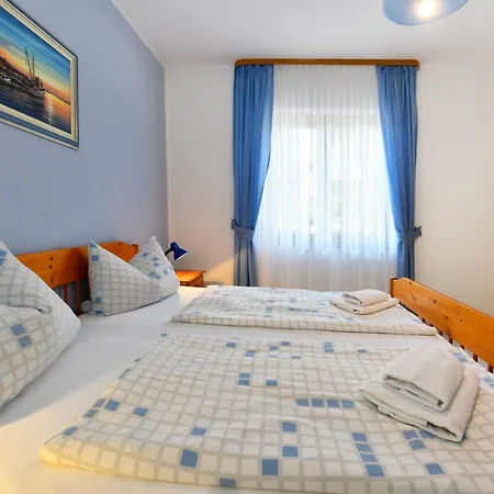 Apartments Jasmina Porec Esterno foto