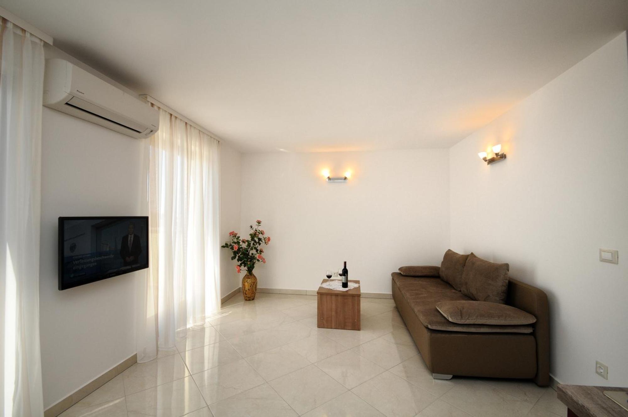 Apartment Jasmina *